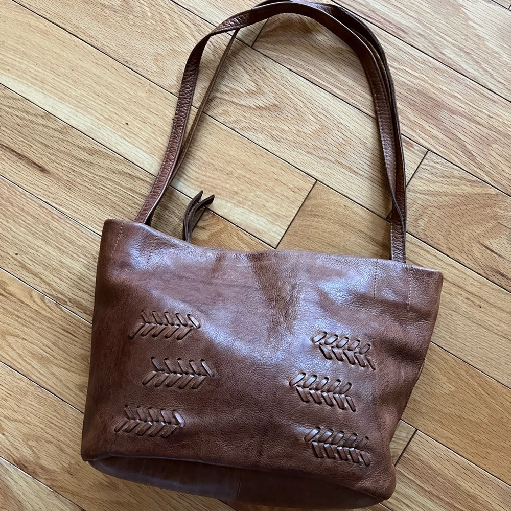 Leather bag 🧸